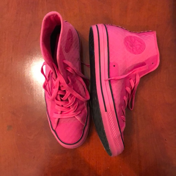 Hot Pink Converse - Picture 1 of 4